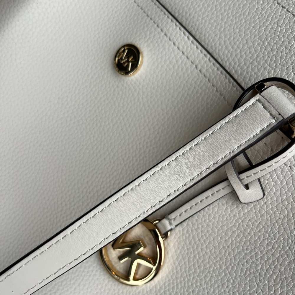BRAND NEW michael kors tote